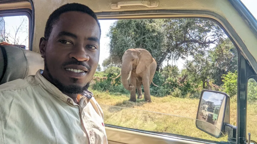 class="img-responsive